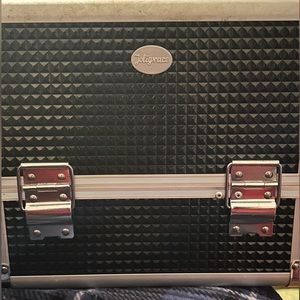 Joligrace makeup case, still in good shape but has been used, includes mirror